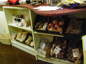 札幌近郊の農産物も販売